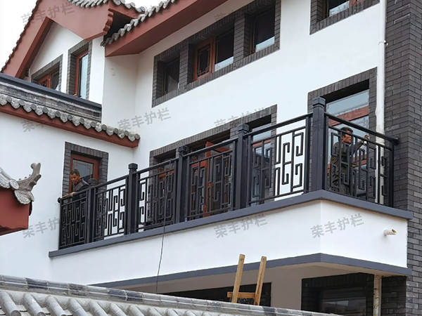 铁艺阳台护栏