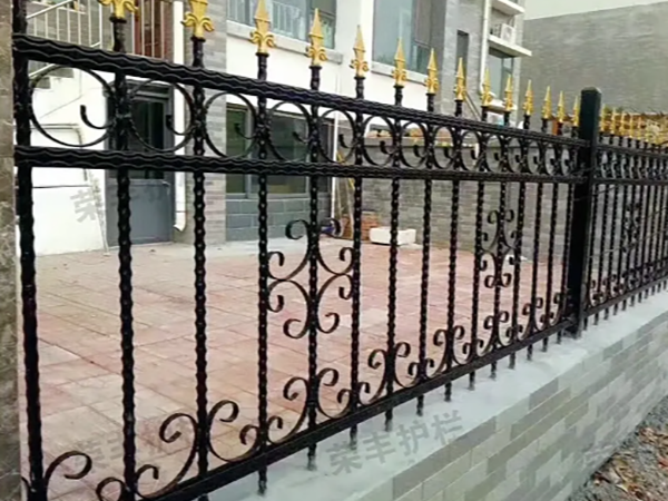 铁艺护栏